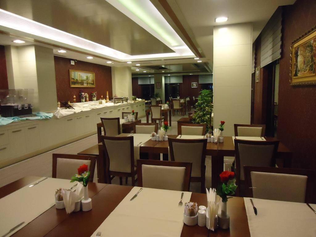 Moonlight Hotel Bostanici ภายนอก รูปภาพ